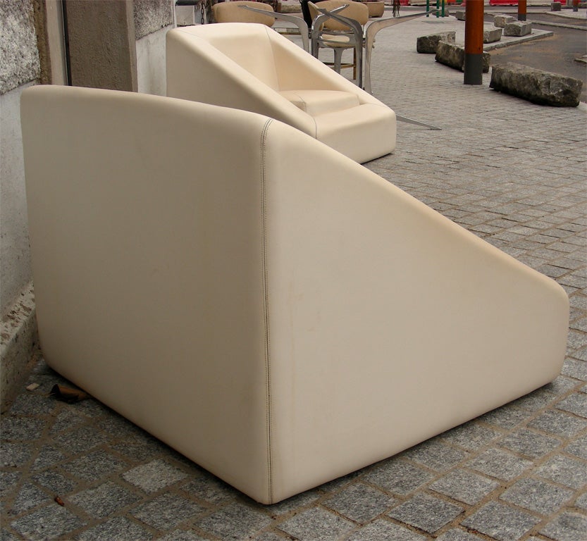 French 1970s Leather Living-Room Suite For Sale