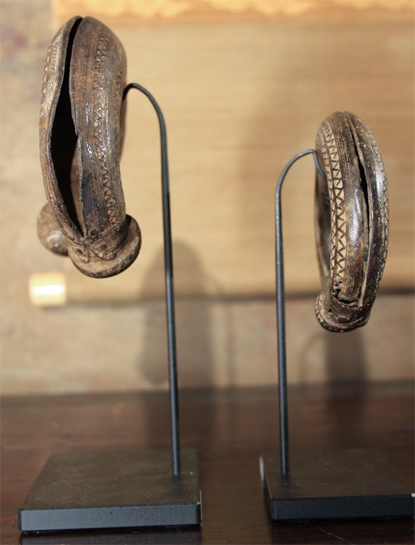 Pair of Khmer Bronze Anklets For Sale 4