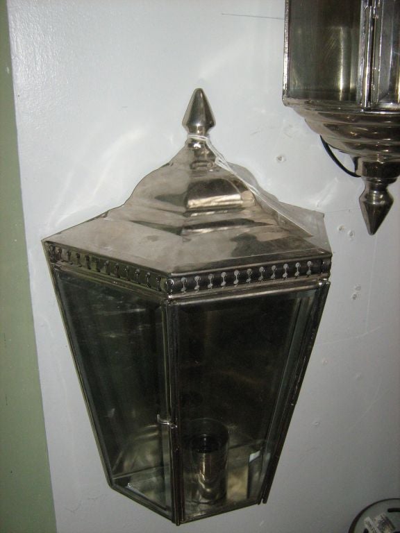 Windsor Passage Outdoor Wall Lamp