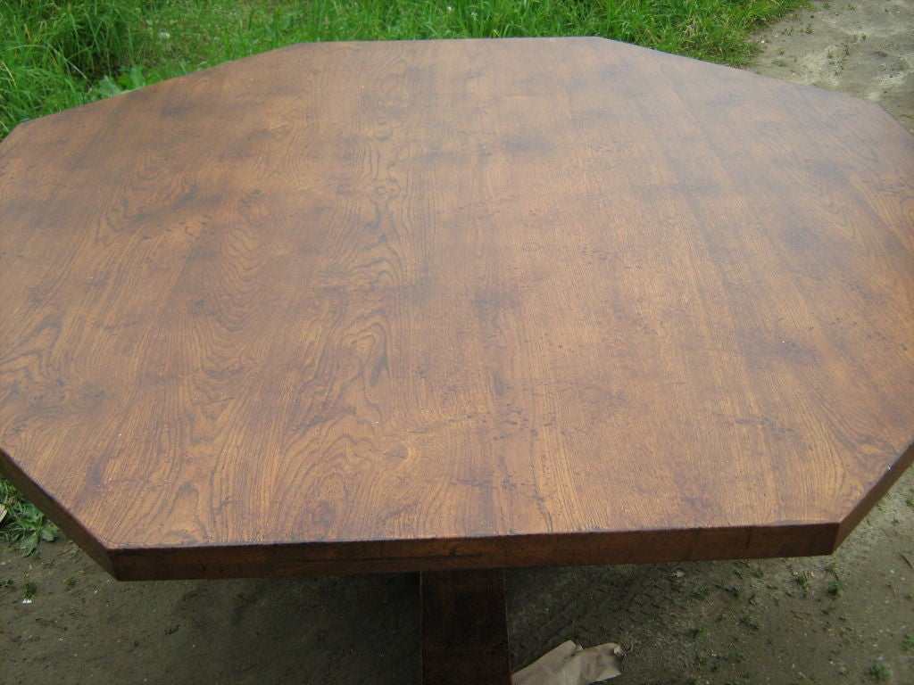 octagonal dining table