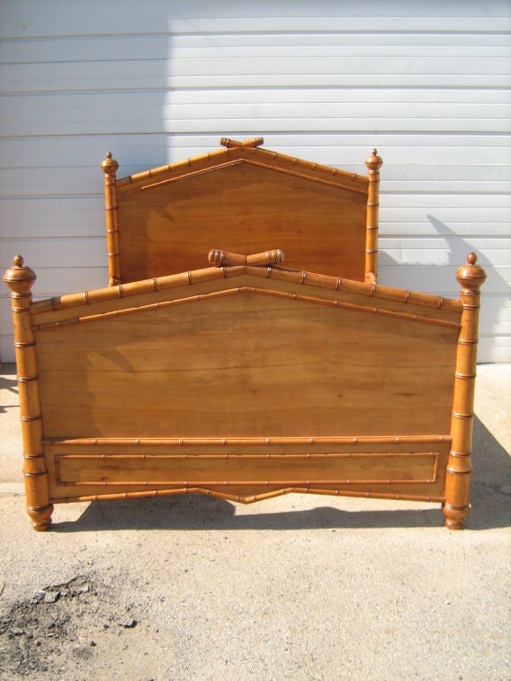 Antique Faux Bamboo Bed In Good Condition In Bridgehampton, NY