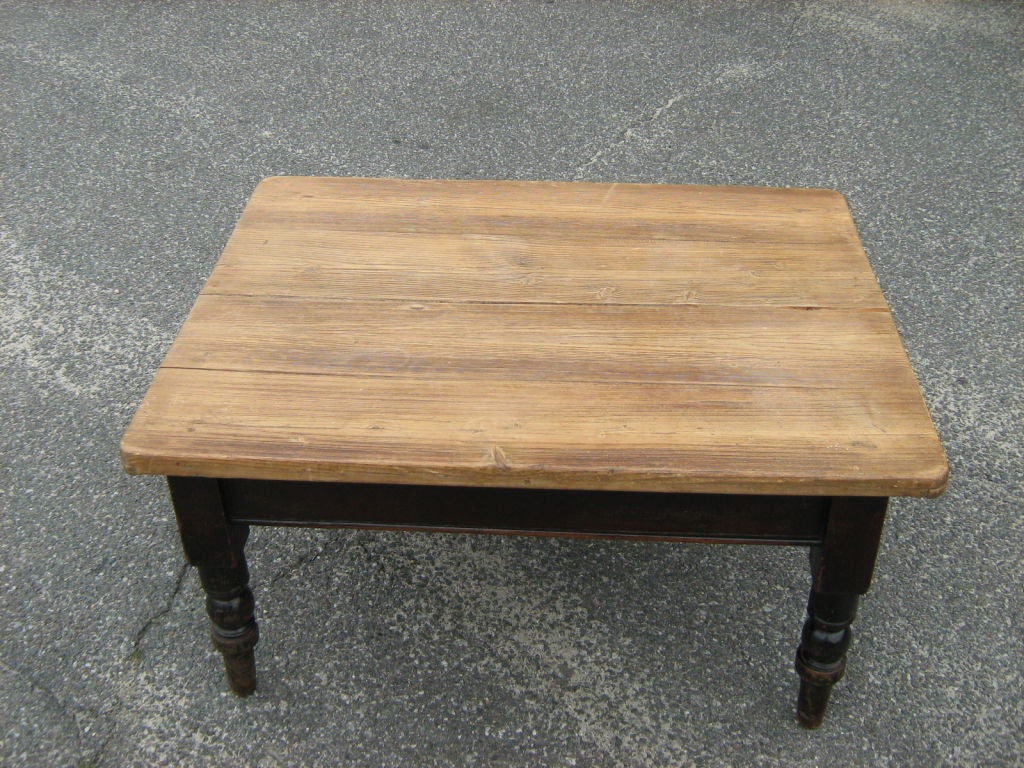 Antique scrubbed top pine table