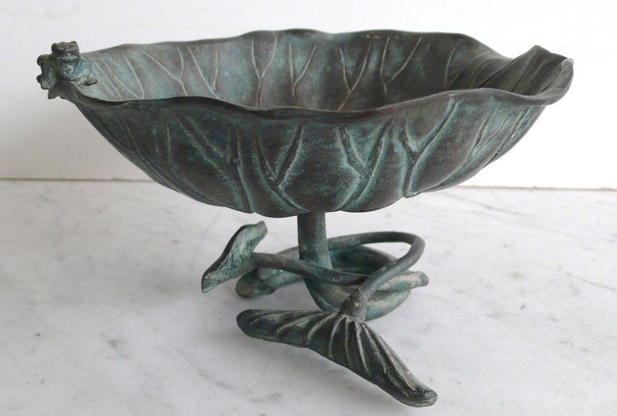 Bronze Frog & Lilypad Footed Dish