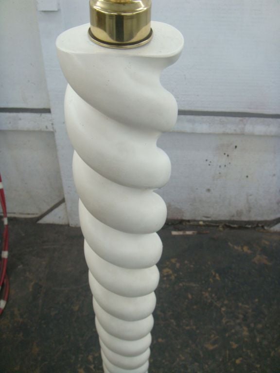 Pair of molded resin spiral form floor lamps In Excellent Condition In Bronx, NY