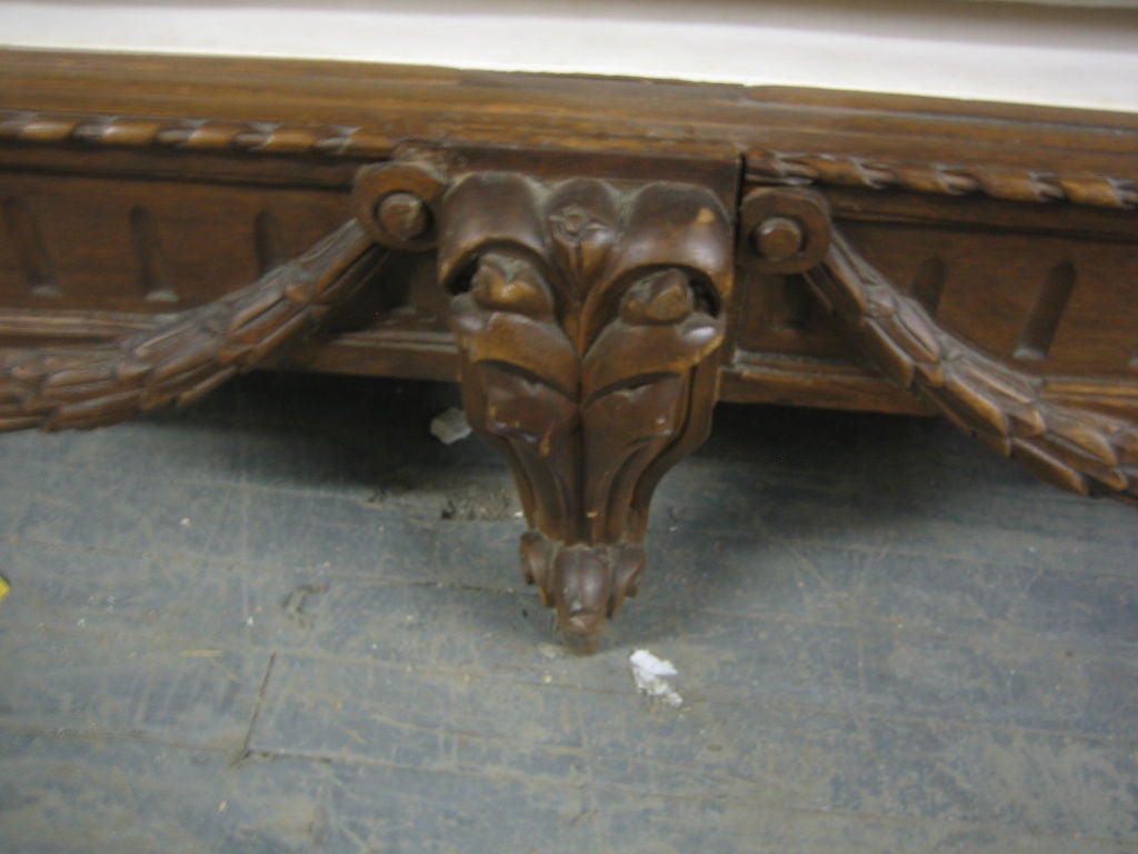 Beautifly Carved Early 19 century Divan. 3