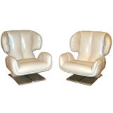 Pair of Modernist Wing Chairs in Leather with Steel Bases