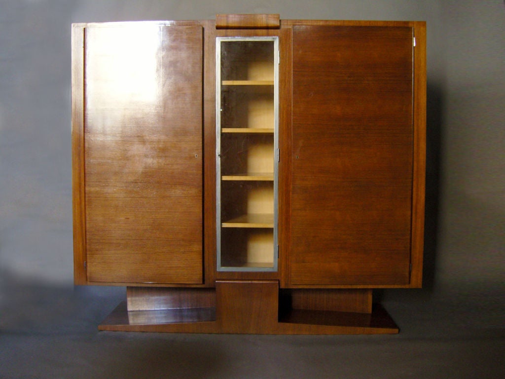 French Art Deco Rosewood Cabinet or Armoire In Good Condition In Long Island City, NY
