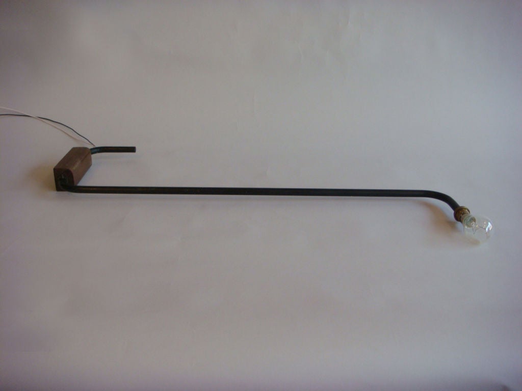 Mid-Century moderno Applique francese degli anni '40 in metallo e rovere in vendita