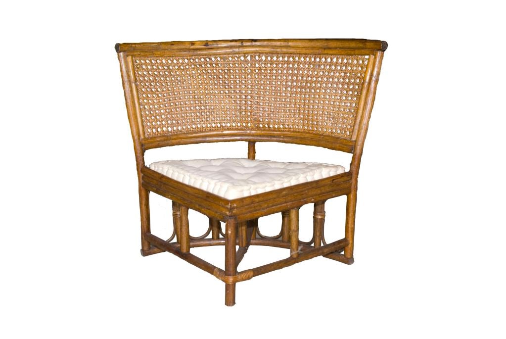 Table and four chairs wonderfully designed for chairs to slip under glass
top table which does not take up additional room until they are pulled out.
Legs adjust in height