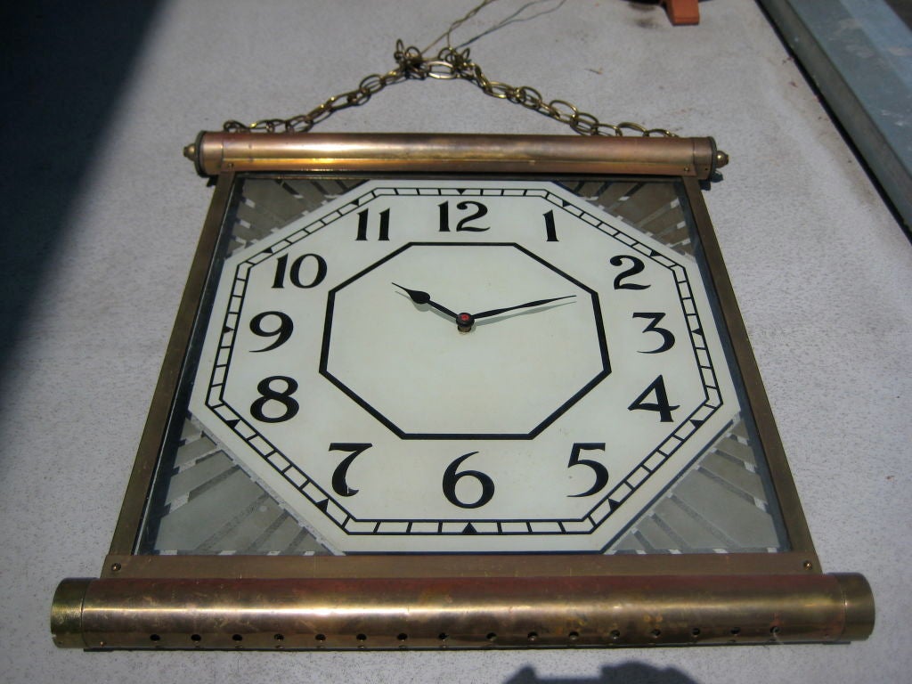 Wonderful etched glass Art Deco clock