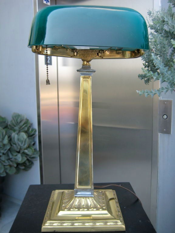 Classic Banker's Lamp 3