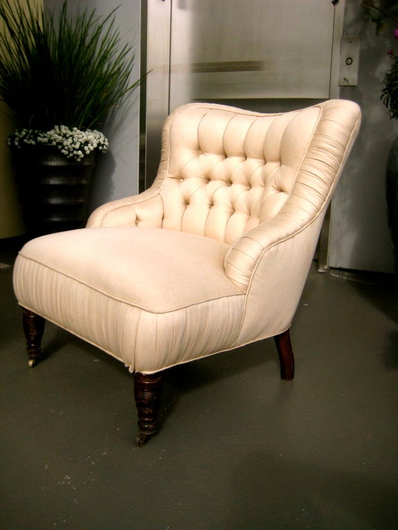 Beautifully tufted French slipper chair.<br />
<br />
Overall height: 31