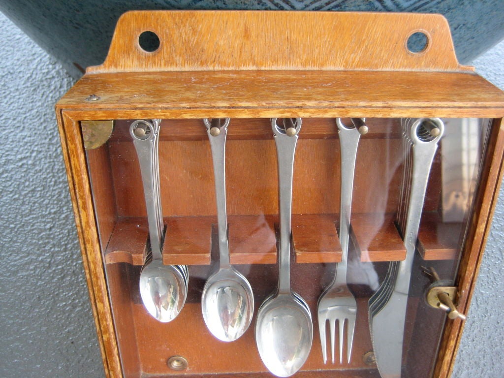 Charming set of 22 pieces of vintage Gense flatware. Set is comprised of 6 small spoons, 2 slightly larger spoons, 4 very large spoons, 2 forks, 8 knives.