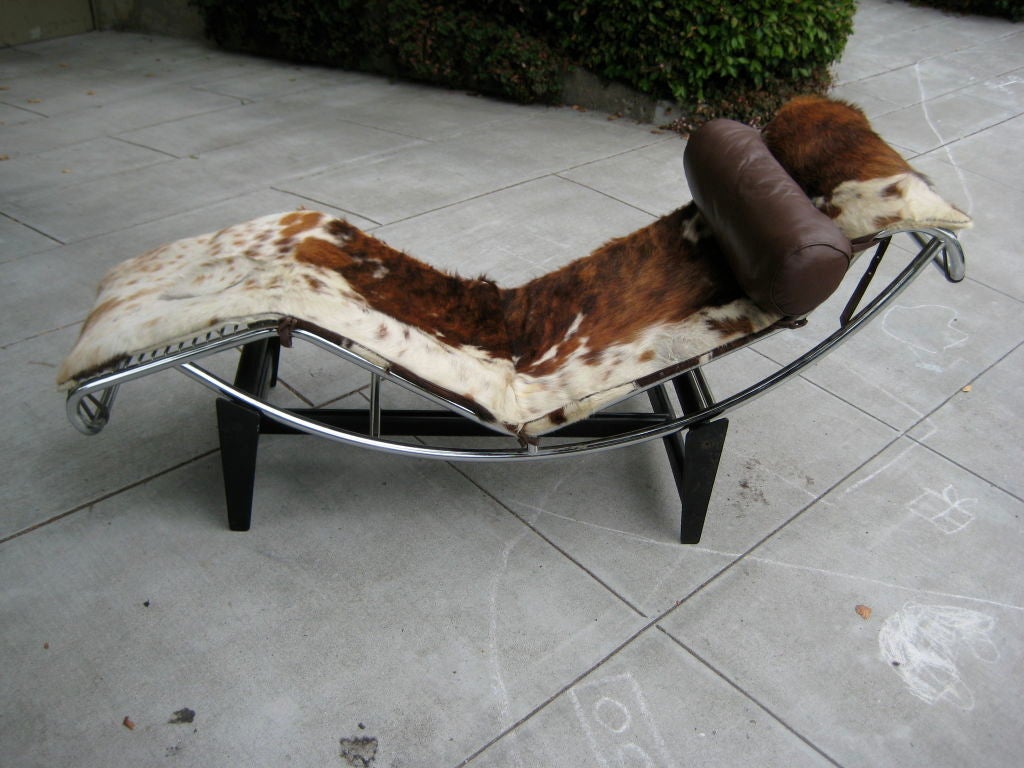 This is a really fine Le Corbu chaise in wonderful hide.