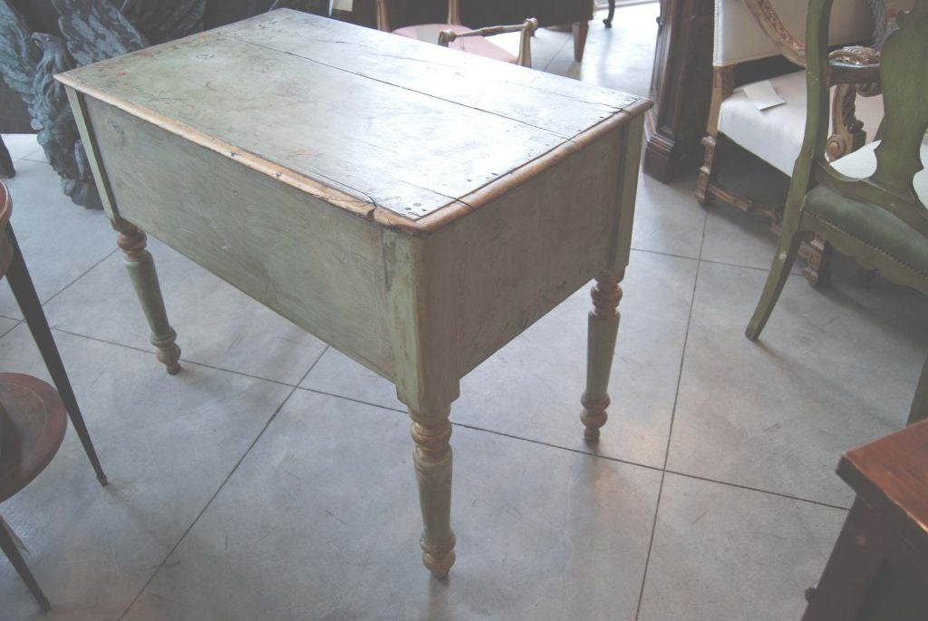 bemalter Schreibtisch aus dem 19 (Holz) im Angebot