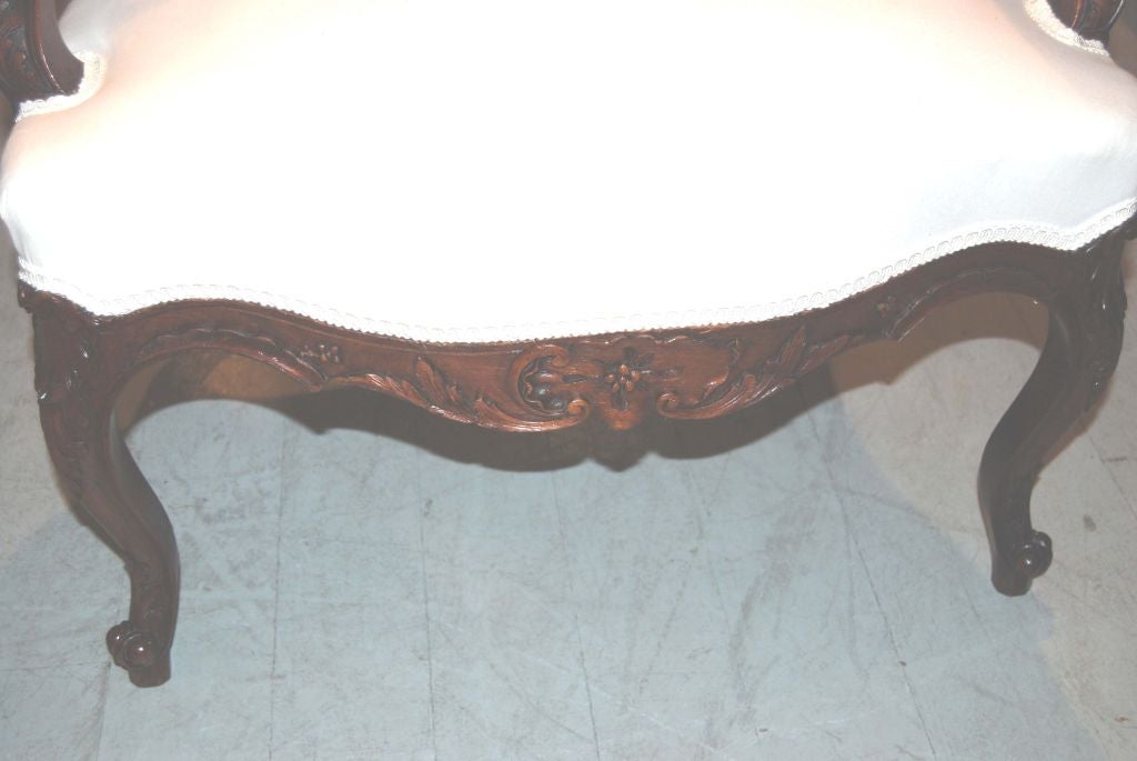 Coppia XIX sec. Poltrone in noce In condizioni buone in vendita a New Orleans, LA