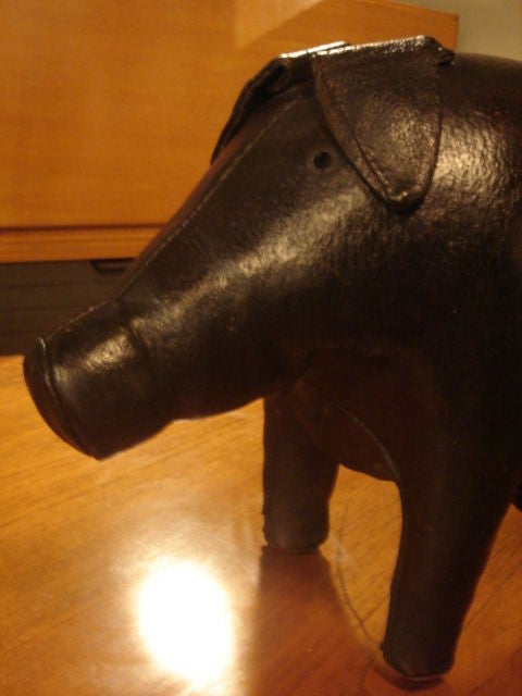 Vintage Pig Footstool by Omersa for Amercrombie & Fitch 1