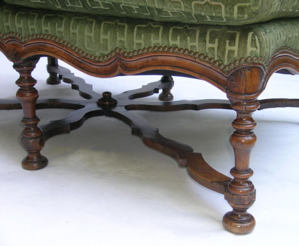 20th Century FRENCH BAROQUE STYLE WALNUT LOUNGE