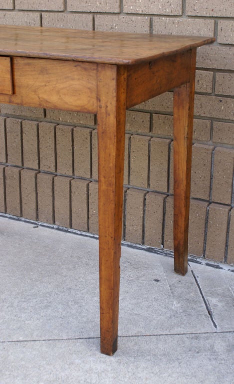Early 19th Century French pearwood table circa 1810 (bldd1930/10)