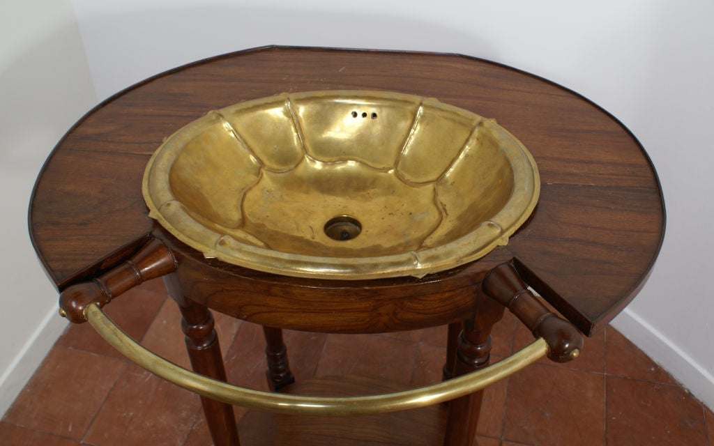 Vintage Mahogany Wash Stand In Good Condition In San Francisco, CA