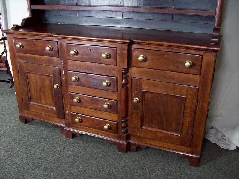 Period Welsh Oak and Fruitwood Dresser In Good Condition In Port Chester, NY