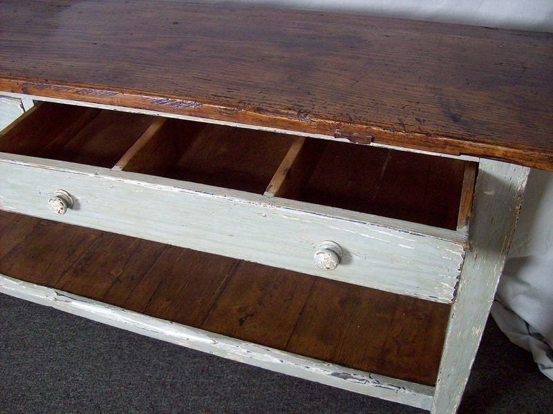 Antique Blue Base English Server