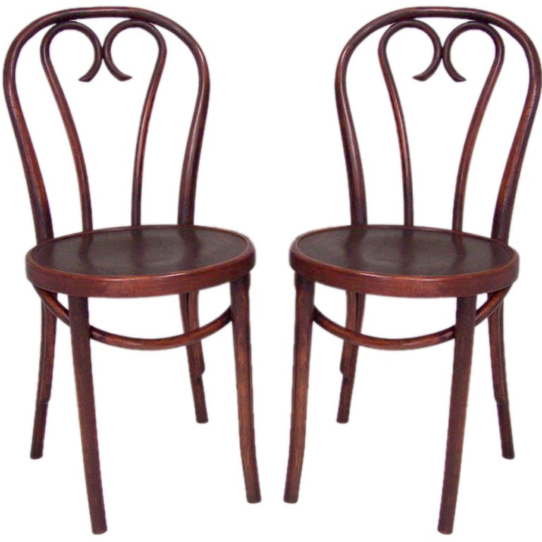 Six chaises d'appoint en bois d'acajou de style Thonet
