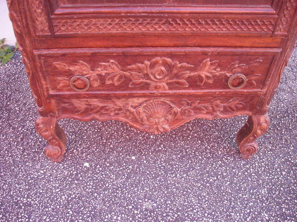 19th Century French Country Bonnetiere 1