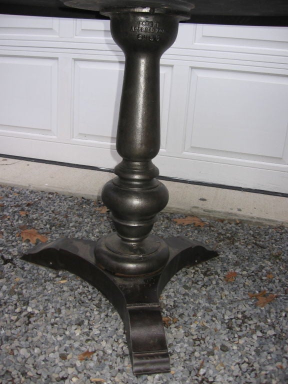 ROUND INDUSTRIAL TABLE WITH ZINC TOP