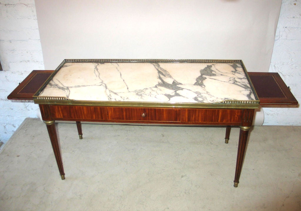 Expandable French Modern Neoclassical Wood, Marble Coffee Table by Maison Jansen In Good Condition For Sale In New York, NY