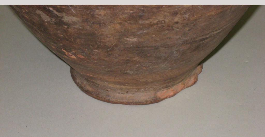 Vase en poterie cambodgienne ancienne Bon état à New York, NY