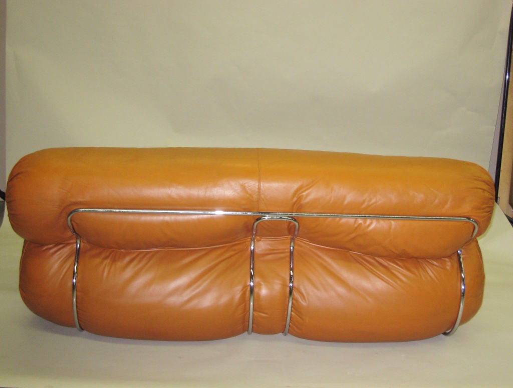 Late 20th Century Important Italian Design Sculptural Leather Settee