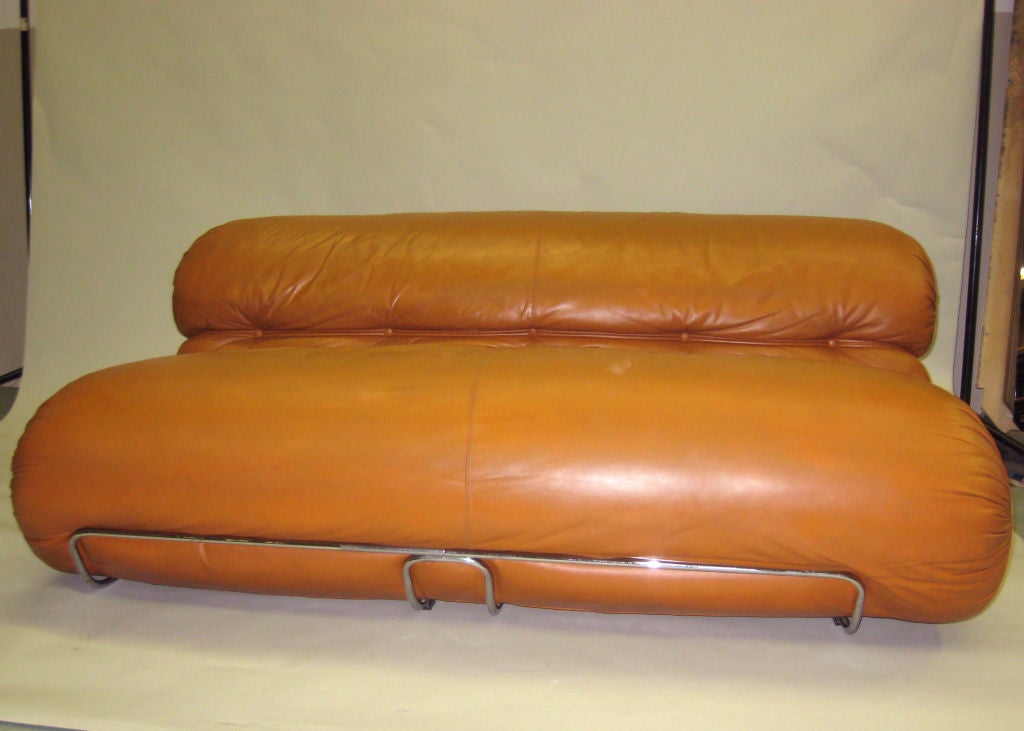 Space Age Important Italian Design Sculptural Leather Settee