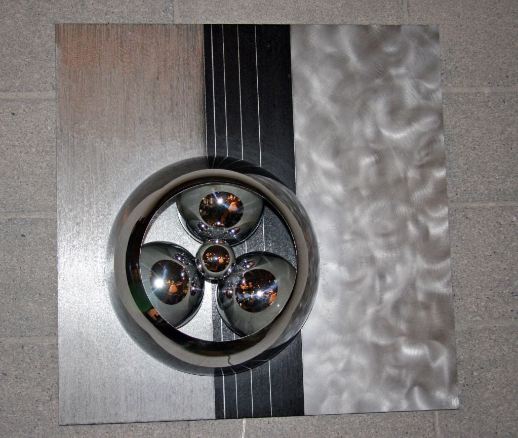 Wall light sculpture By EF studio