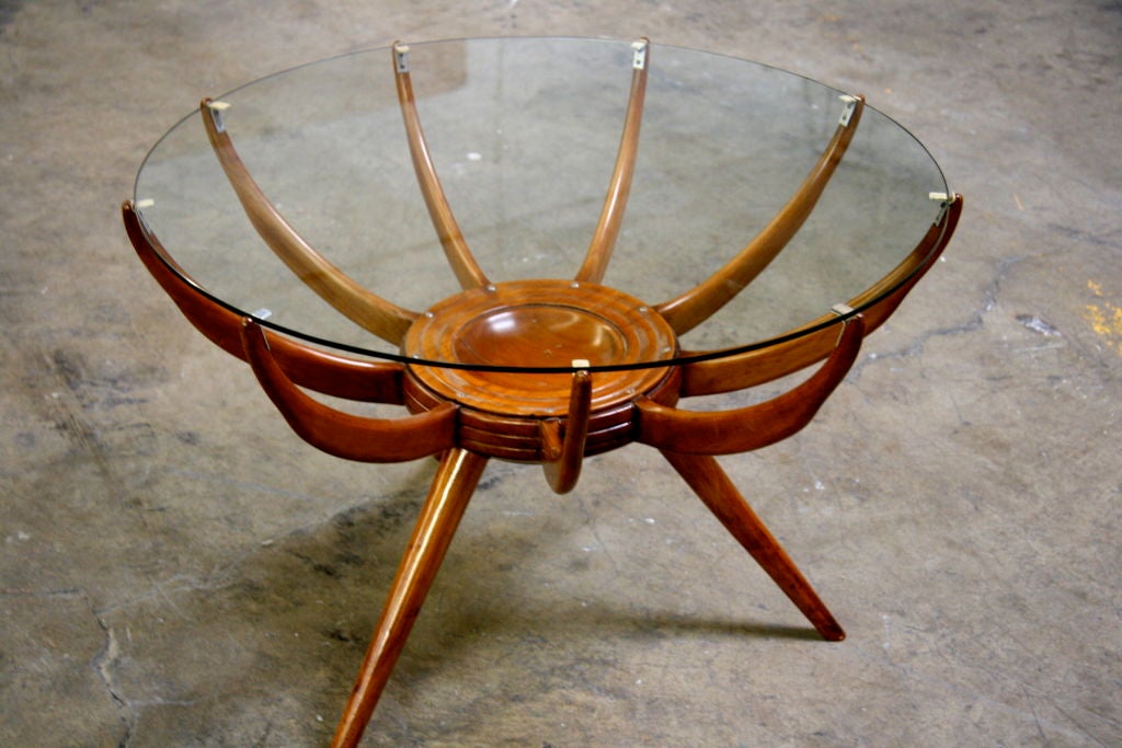 Named after a spider (ragno), this table is a work of art-- Italian art, of course.