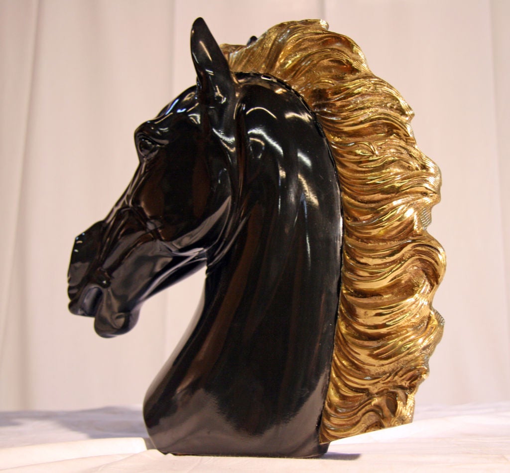 Italian Ceramic Horse Head In Good Condition In Los Angeles, CA