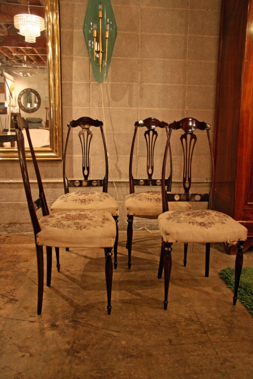 Italienischer Spieltisch Stühle im Zustand „Gut“ im Angebot in Los Angeles, CA