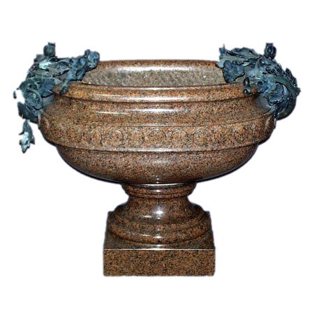 Important French 19th century speckled granite jardiniere For Sale