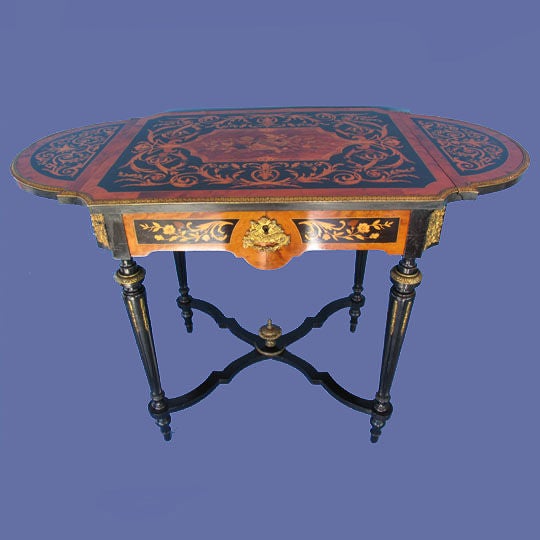 Pair of French 19th century companion marquetry drop-side tables For Sale