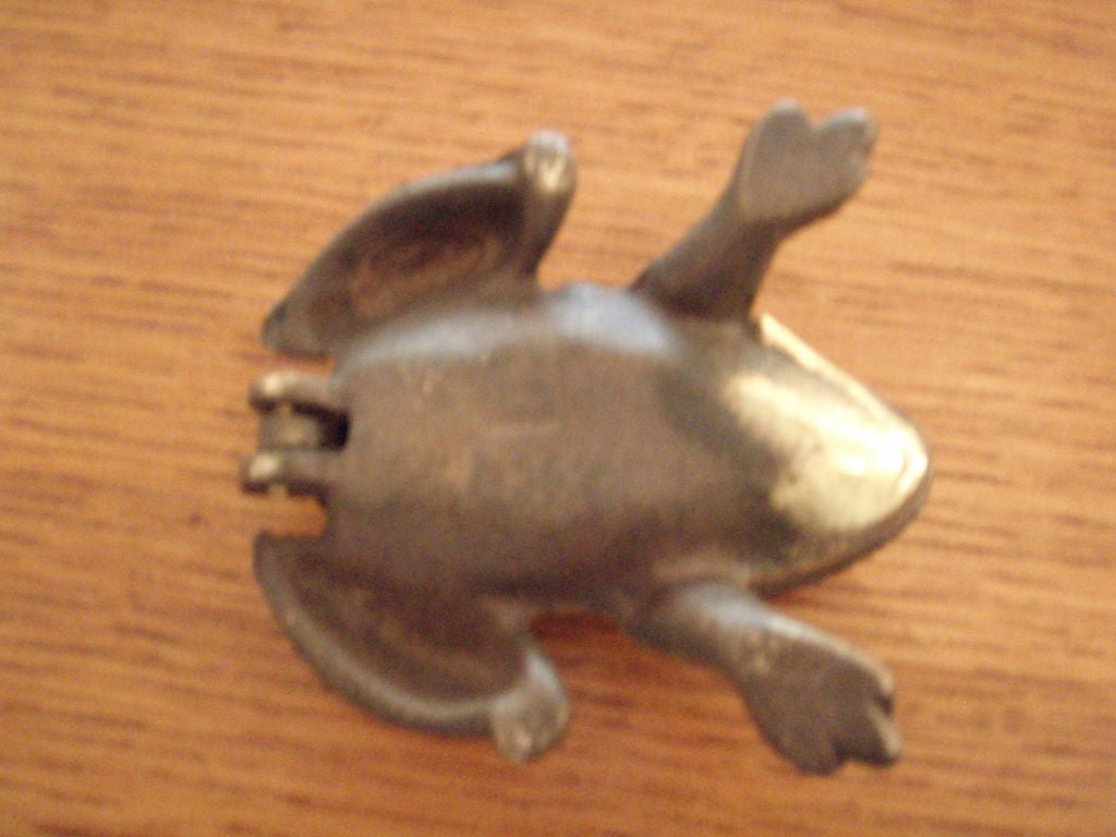 20th Century Vintage Brass Hinged Frog Ashtray