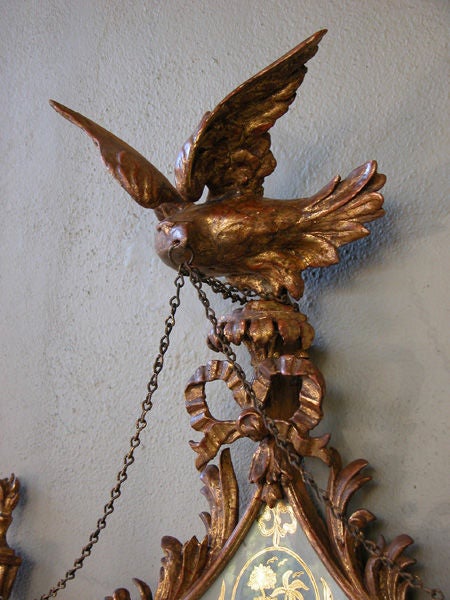 An Elegant Pair of English Edwardian Giltwood Mirrors