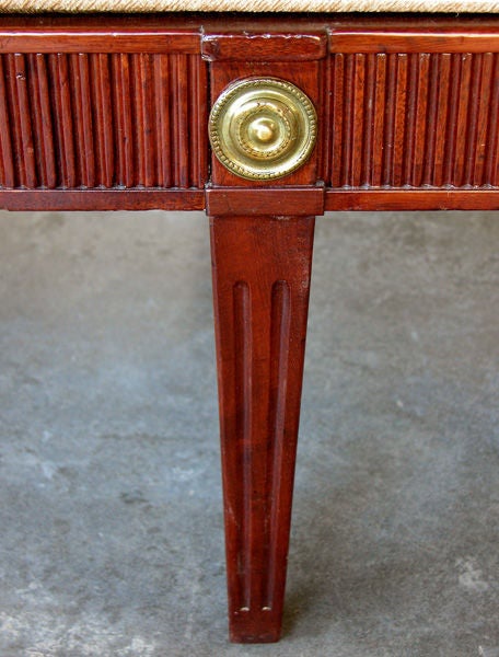 An Elegant French Louis XVI Mahogany Bench or Daybed 1