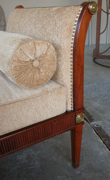 An Elegant French Louis XVI Mahogany Bench or Daybed 2