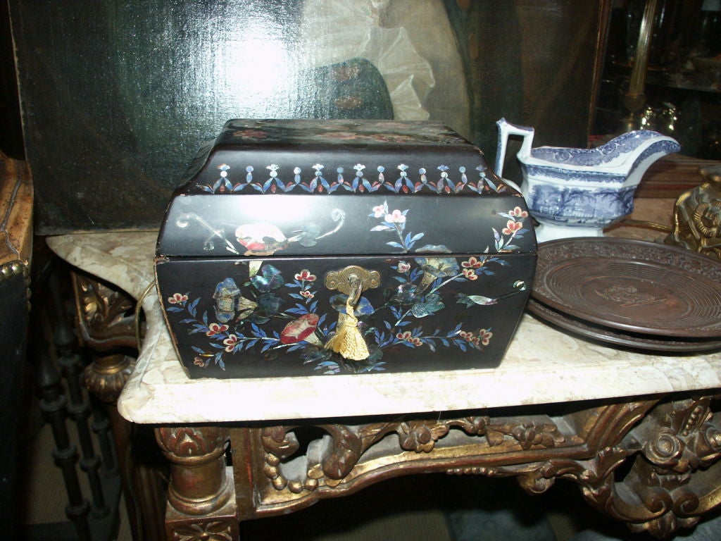 Beautiful all original Nagasaki Lacquered box with porcelian inserts