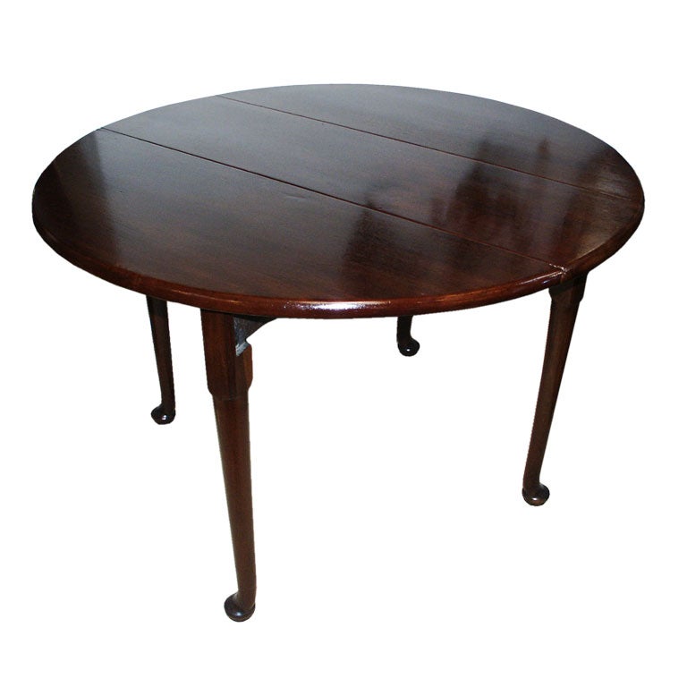 Queen Anne Drop Leaf Table In Mahogany For Sale