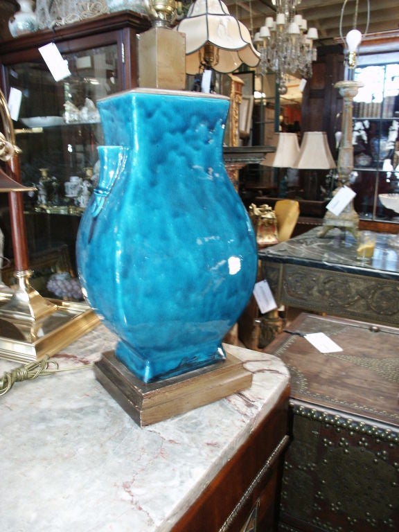 Great monochromatic turquoise Lamp