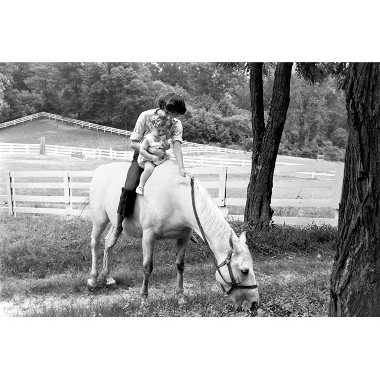 Jackie Kennedy, Virginia, 1959 #2, photo by Mark Shaw