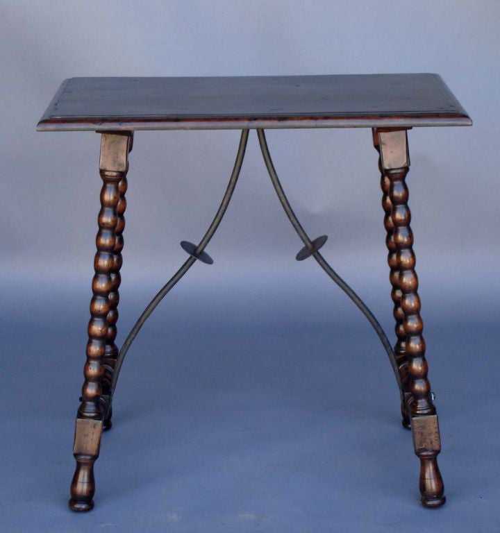 American Dos Gallos Custom Wood Side Table with Iron Supports and Turned Bobbin Legs For Sale