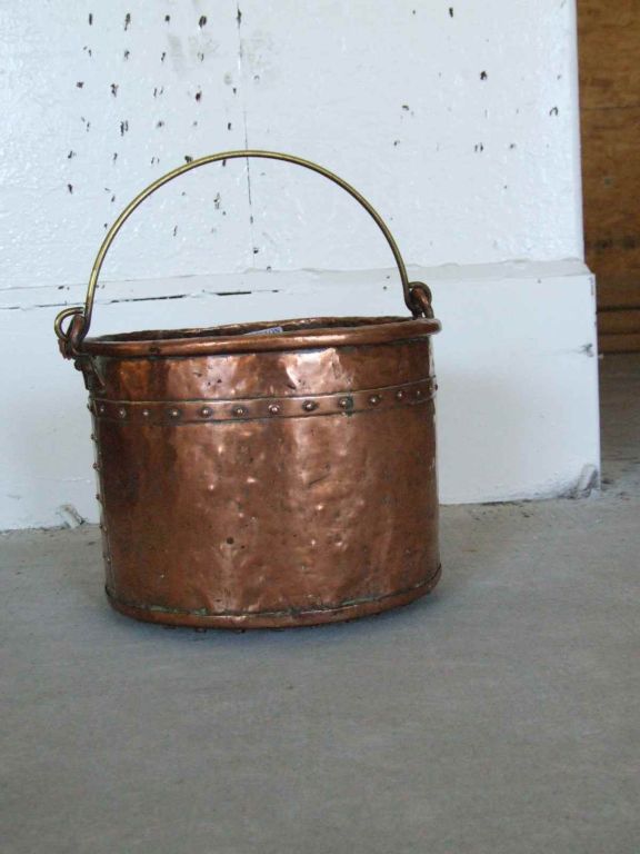 An early 19th c. English Copper Bucket In Good Condition In Greenwich, CT