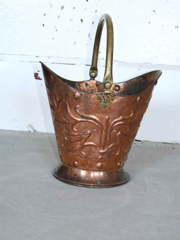 English 19th Century Arts and Crafts kindling bucket